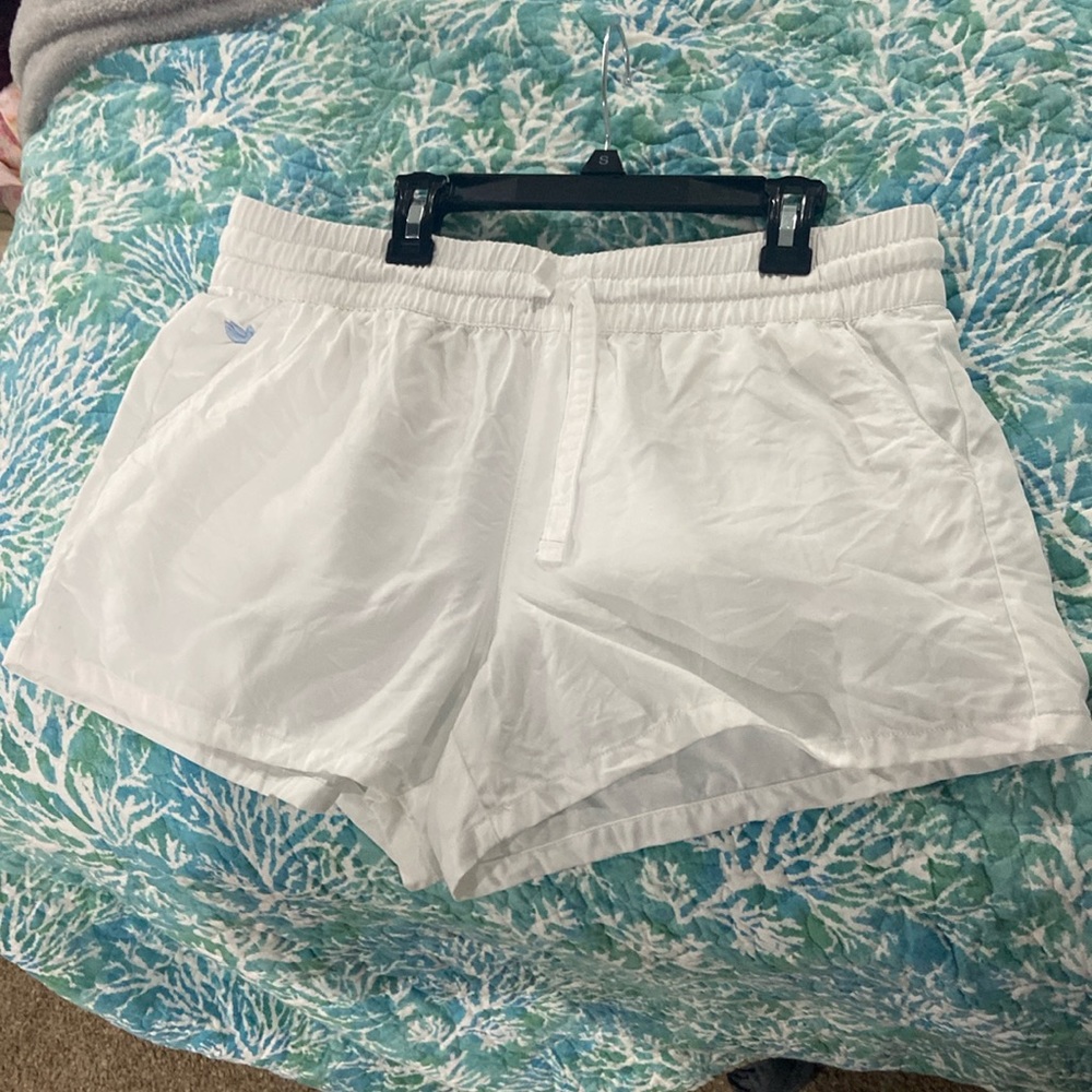 Southern Marsh Rachel Relaxed Women’s Shorts
COLOR WHITE 
Size XL